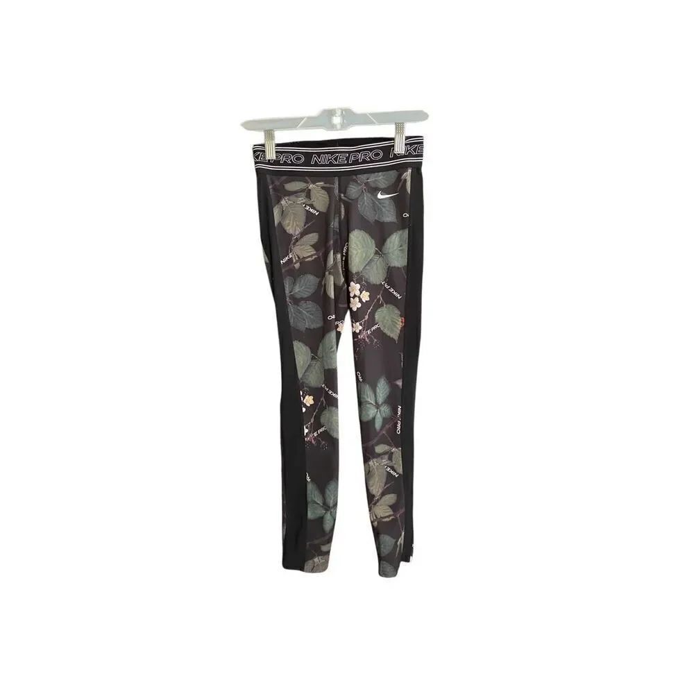 Nike pro women’s dry fit athletic fitness leggings cropped S/small